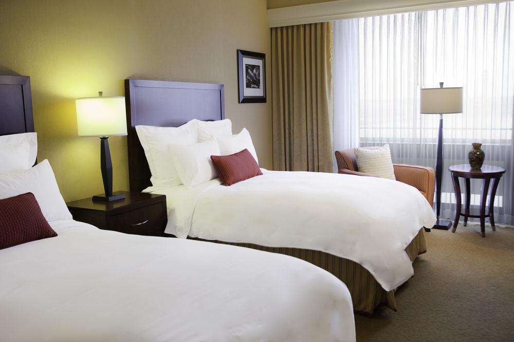 Hotel Kansas Airport Marriott 3*